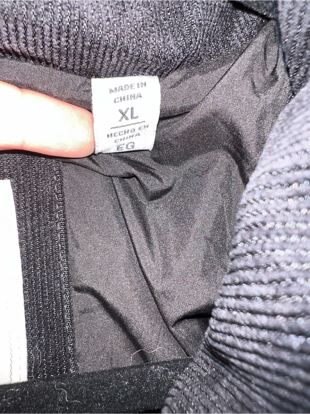 Levi's Black Women's Quilted Puffer Jacket - Picture 4 of 6